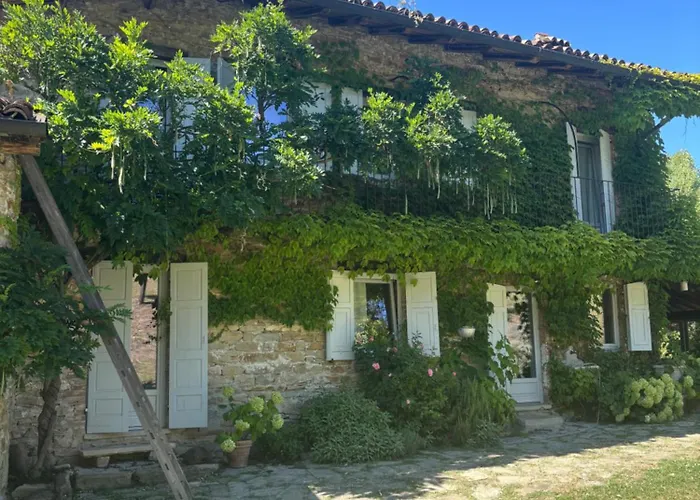 Cascina Burroni Holiday home Lerma